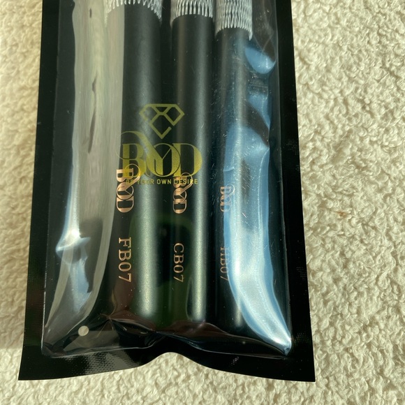 NEW BYOD 3 Piece Face Brush Set: Foundation, Contour, Highlighter Makeup Brushes - Picture 8 of 9